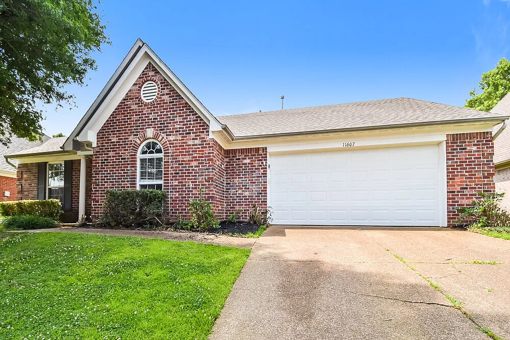 3 bed, 2.0 bath, 1700 sqft, $3,410 — Photo 3