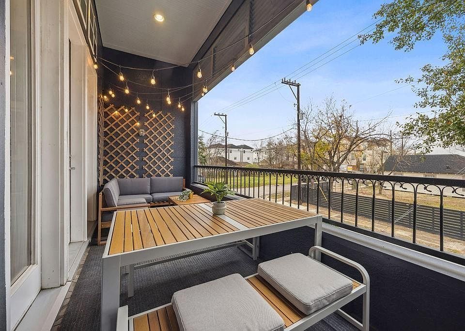 1st image of 808 Cage St
