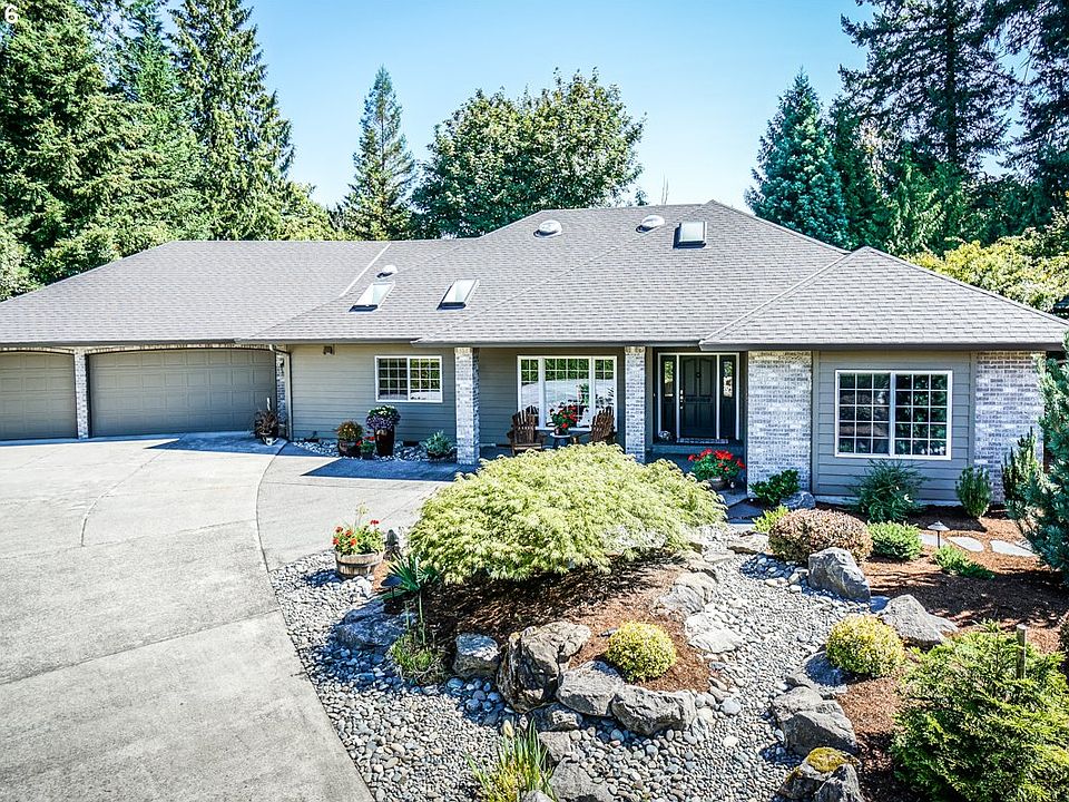 1st image of 3606 NE 115th Cir