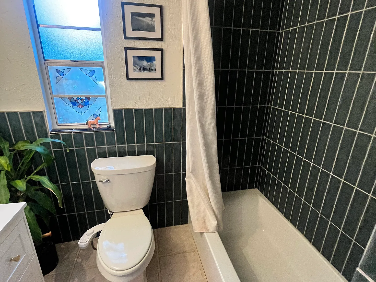 3 bed, 1056 sqft, $2,600 — Photo 2