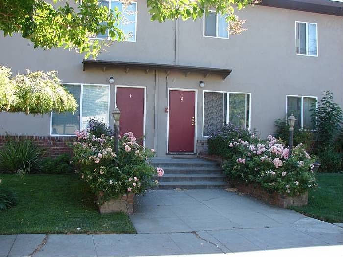 1st image of 451 N 5th St