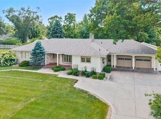1121 Monroe Dr, Newton, IA 50208