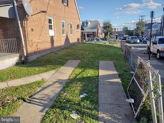 3rd image of 6441 Guyer Ave