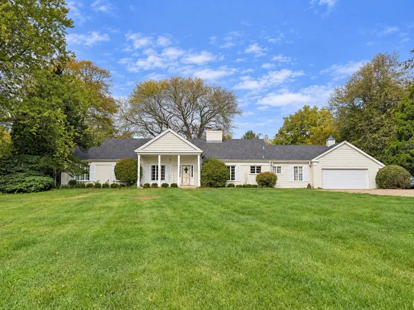 232 Donlea Rd, Barrington Hills, IL 60010