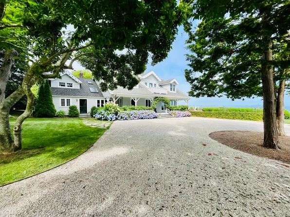 561 Indian Ave, Middletown, RI 02842