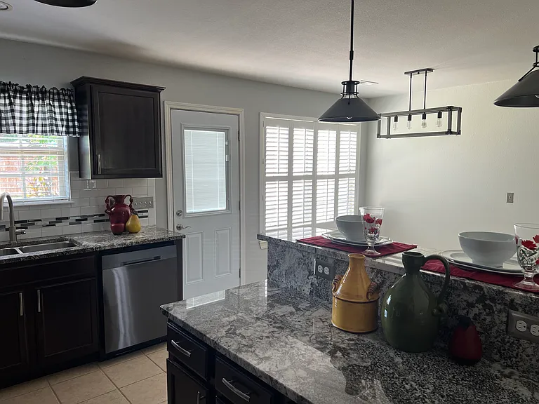 455 Holts Lake Dr — Photo 6