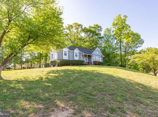 8 Ridge Pointe Ln, Fredericksburg, VA 22405