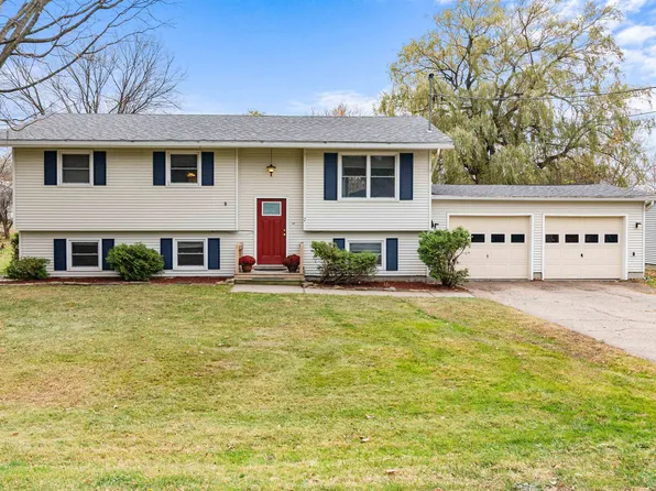 2 Bradley Court, St. Albans Town, VT 05478