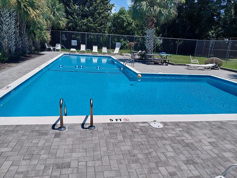728 Harbor Ln — Photo 11