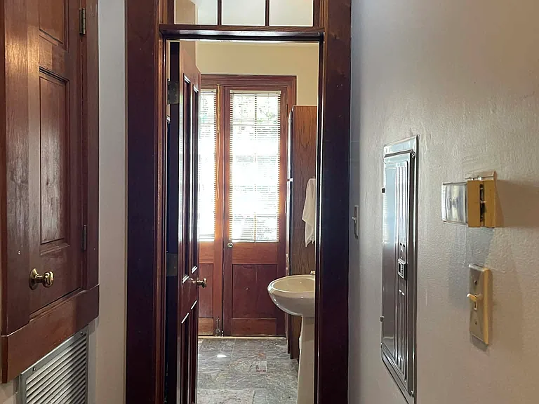 1018 Bienville St #2 — Photo 24