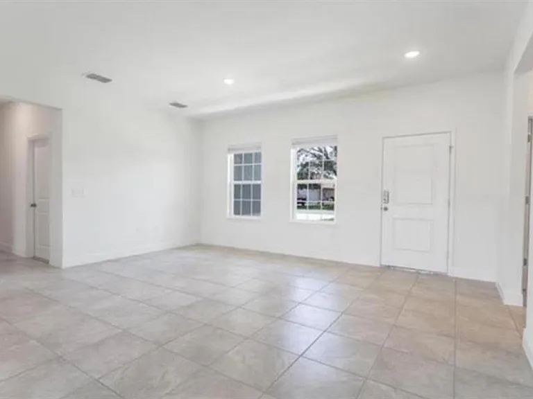 4484 SW 151st St — Photo 7