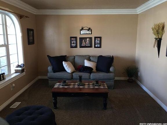 2nd image of 1478 E Mountain View Dr