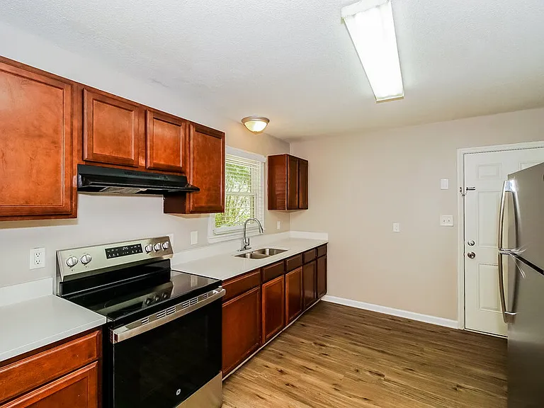 6725 Barrington Dr — Photo 7