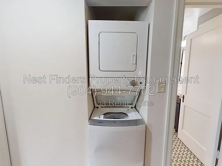2215 Larchmont Rd — Photo 18