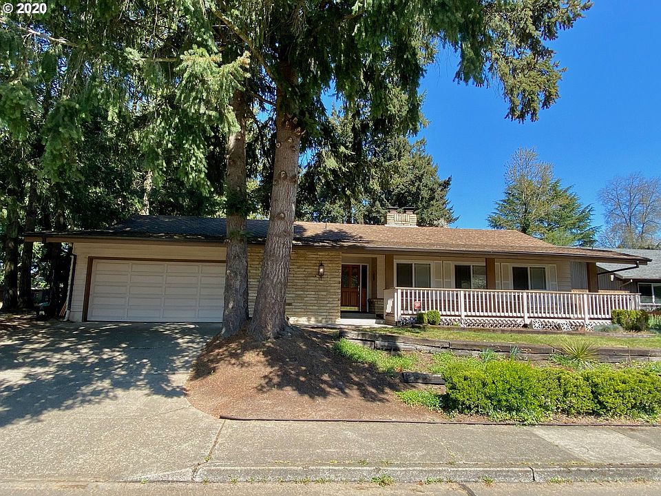 1st image of 3718 SE Pipers Dr