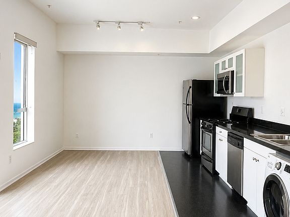 5th image of 1311 W 5th St #307