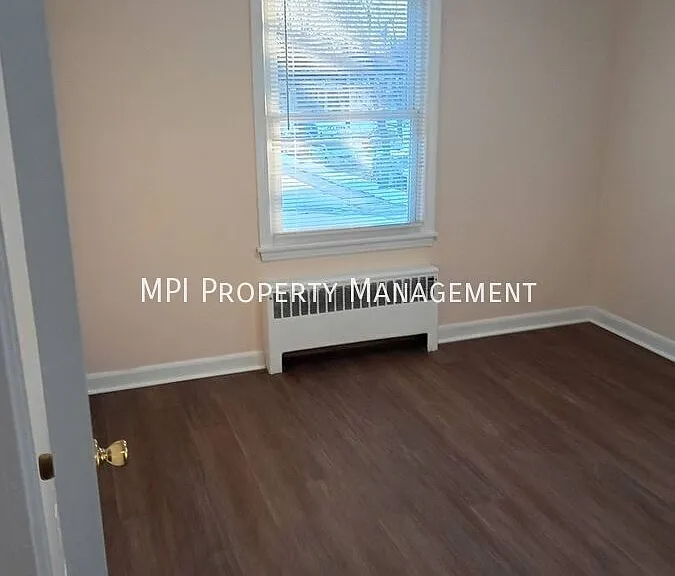 316 N 75th St #6 — Photo 13