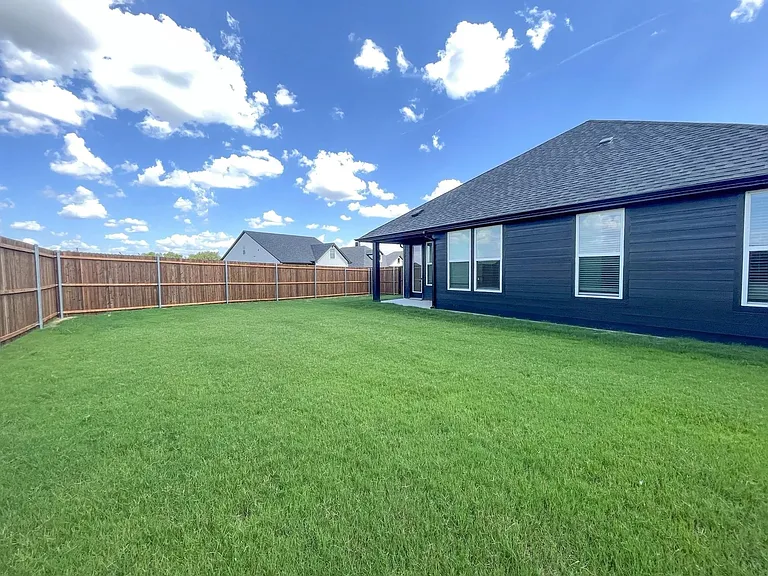 961 Tesslynn Ave — Photo 14
