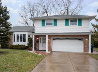 166 Macarthur Dr, Williamsville, NY 14221