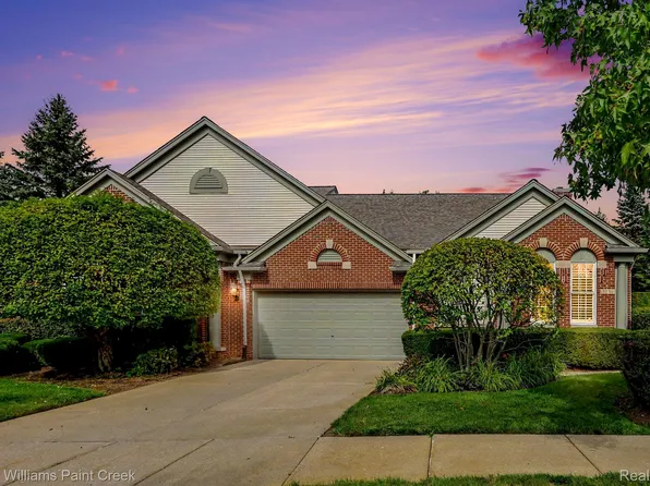 5231 Belmonte Dr, Oakland Twp, MI 48306
