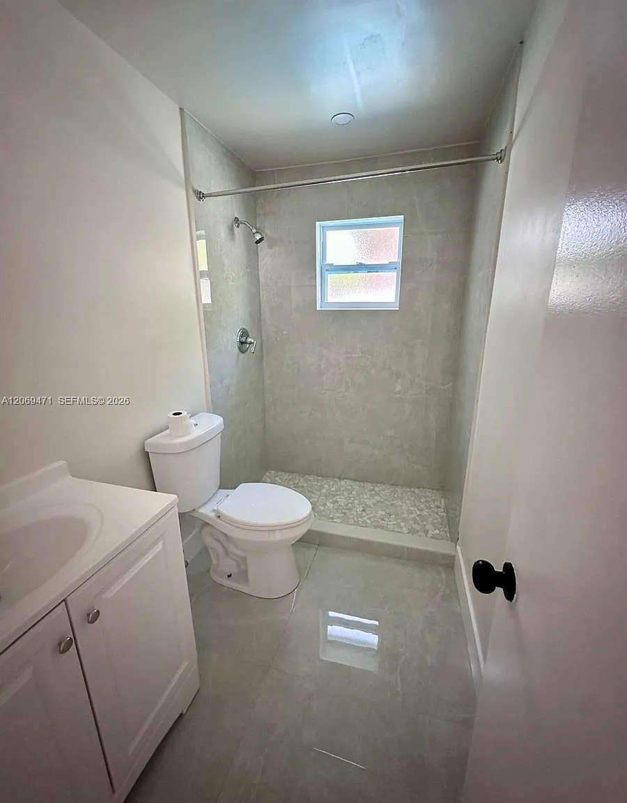 3 bed, 1306 sqft, $3,600 — Photo 4