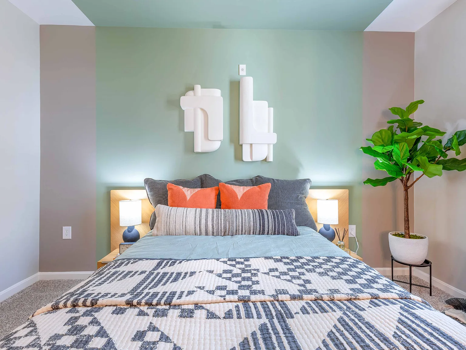 The Alaire Twinbrook Station Apartments — Photo 4