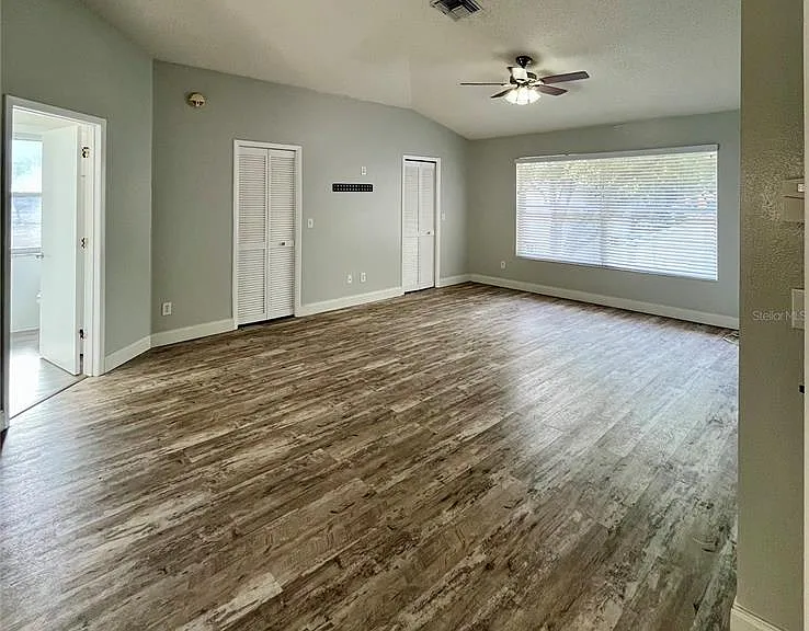 9318 Heritage Oak Ct — Photo 34