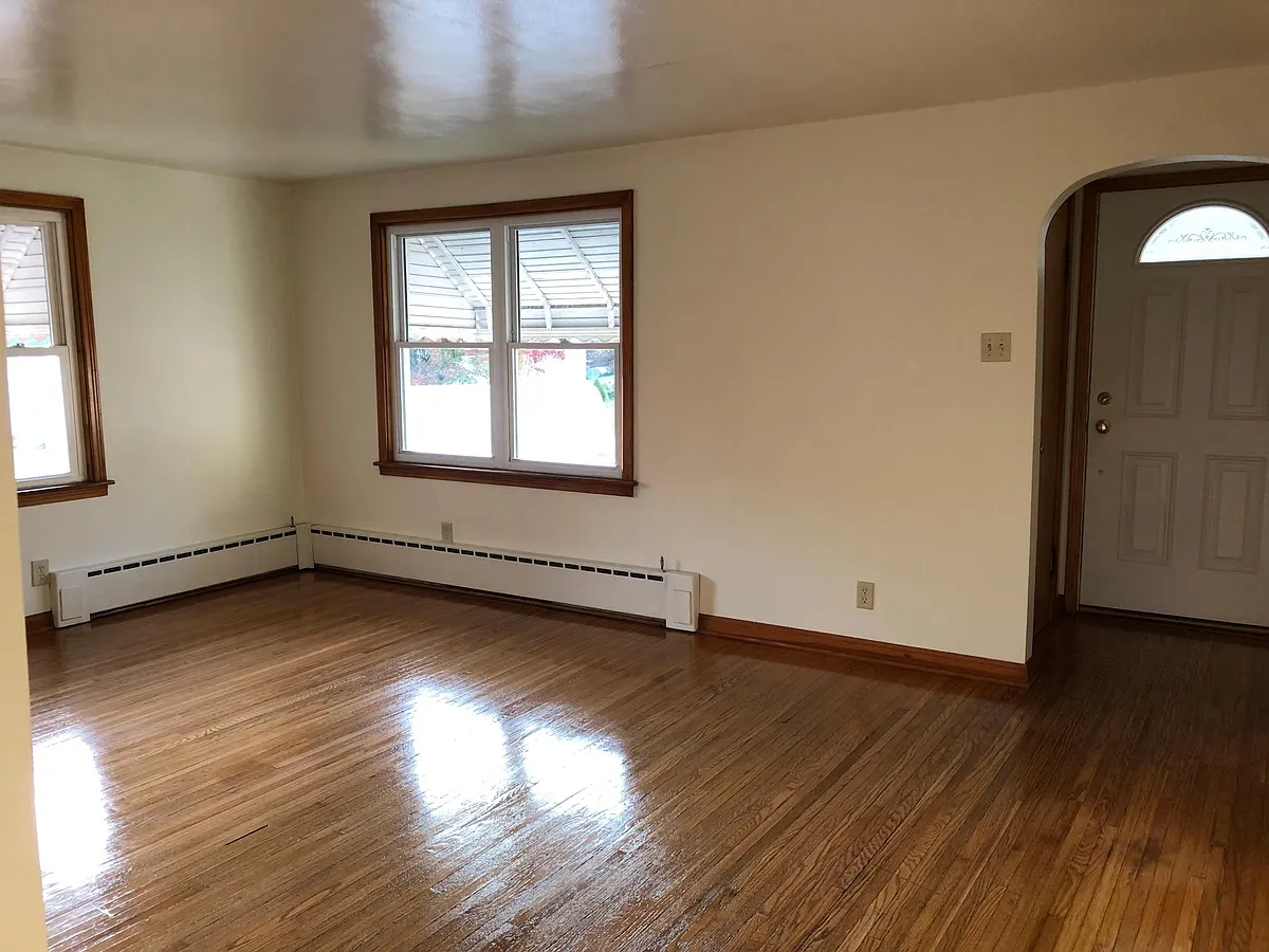 Building Photo - 1036 Theresia St