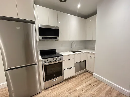 Rented by REAL New York | media 8