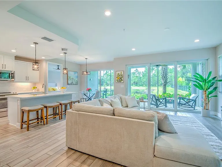 2626 Seychelles Cir #1404 — Photo 7