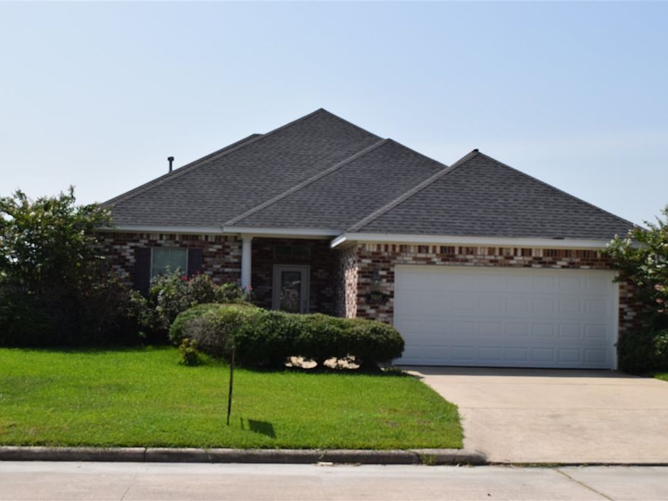 1st image of 3905 Lake Arthur Dr
