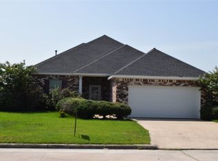 3905 Lake Arthur Dr, Port Arthur, TX 77642