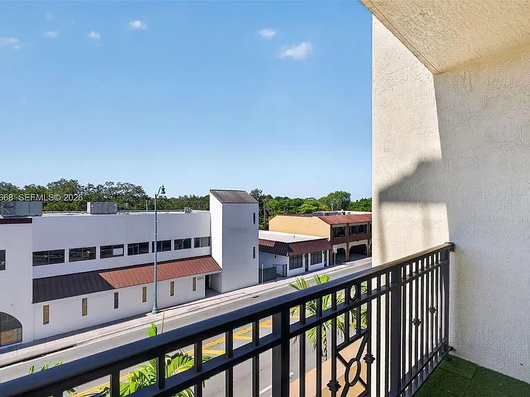 5271 SW 8th St #305 — Photo 22