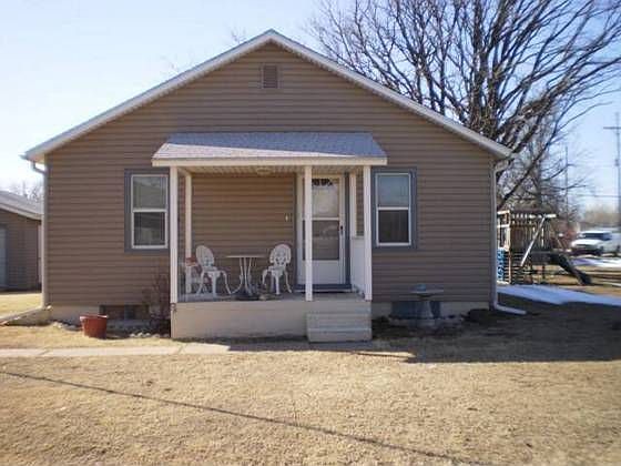 1st image of 1803 W Blanchard Ave