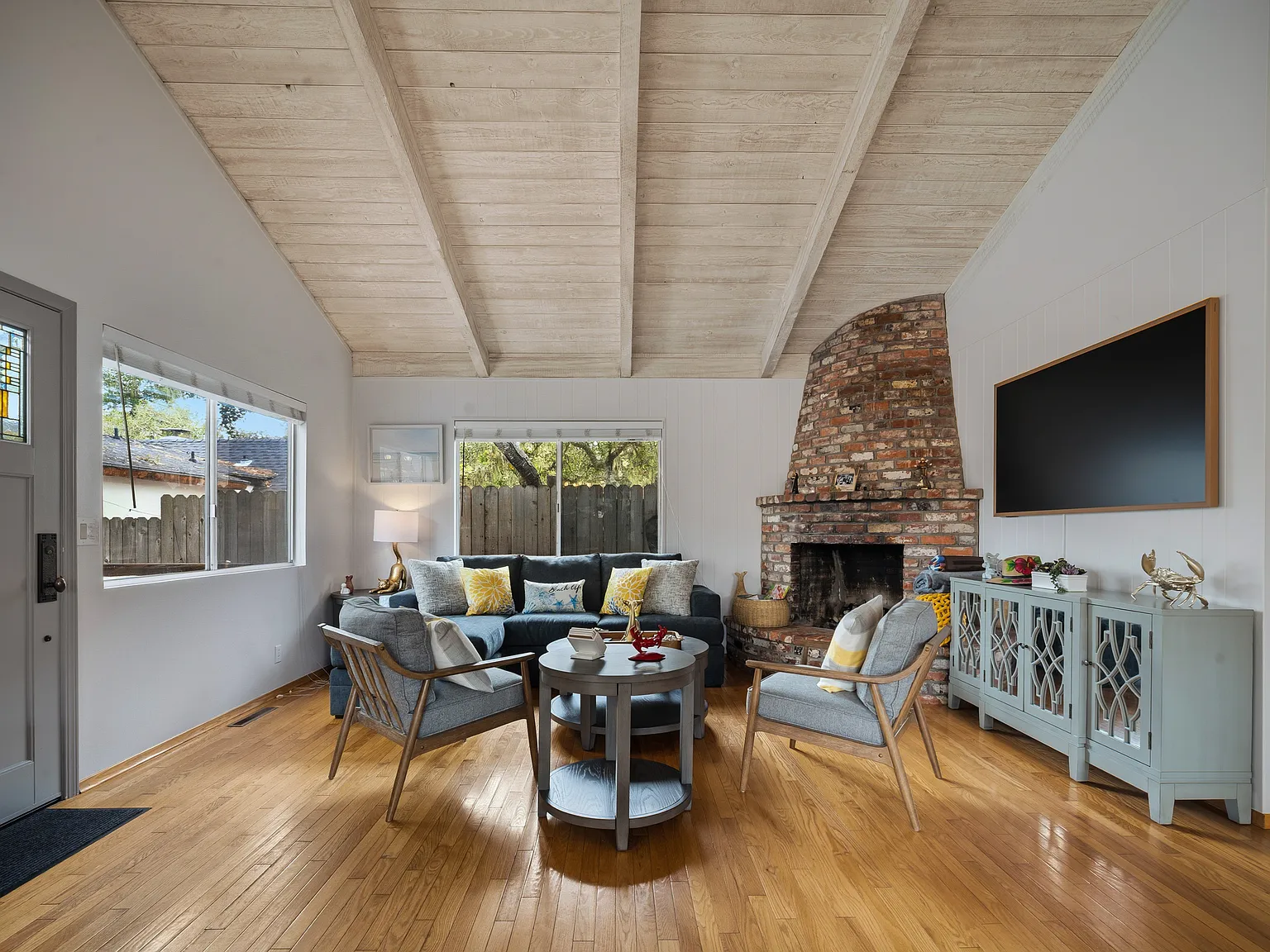 3 bed, 1154 sqft, $9,000 — Photo 3