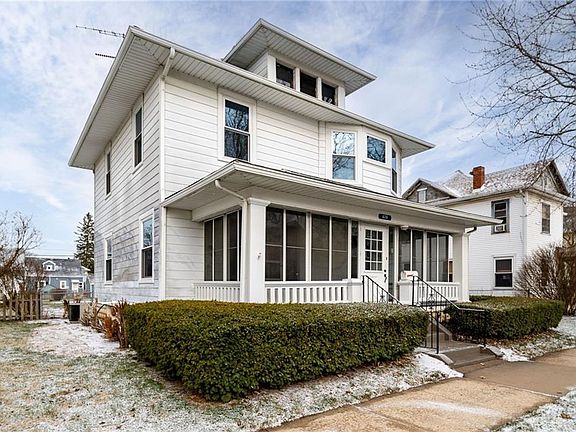 3rd image of 628 Wayne Ave