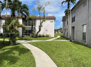 10389 N Kendall Dr APT S2, Miami, FL 33176