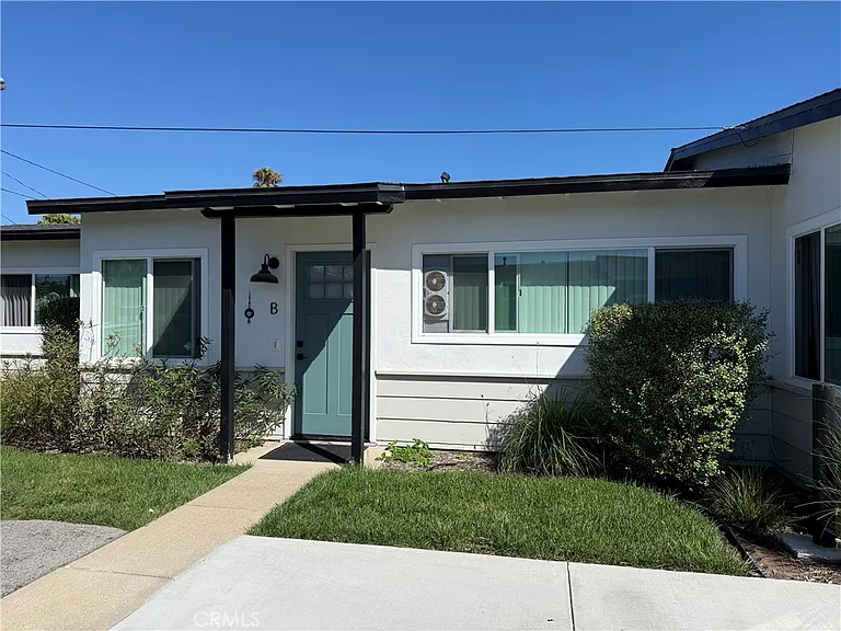 241 Costa Mesa St #B — Photo 21