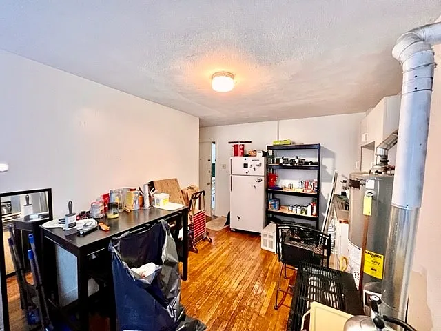 31 Thacher St #5R — Photo 4