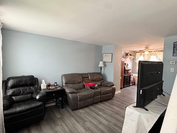 4th image of 3635 Miller St