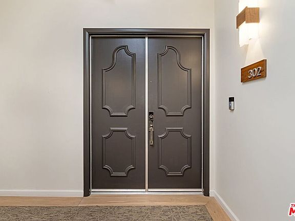 4th image of 1550 Greenfield Ave APT 302