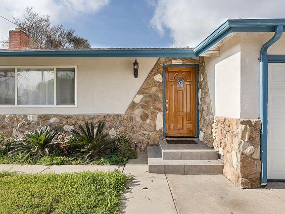 4th image of 3323 N Ezie Ave