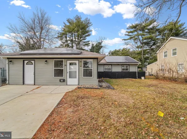 19 Belhurst Ln, Willingboro, NJ 08046