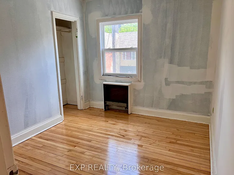 75 Holland Ave #5 — Photo 12