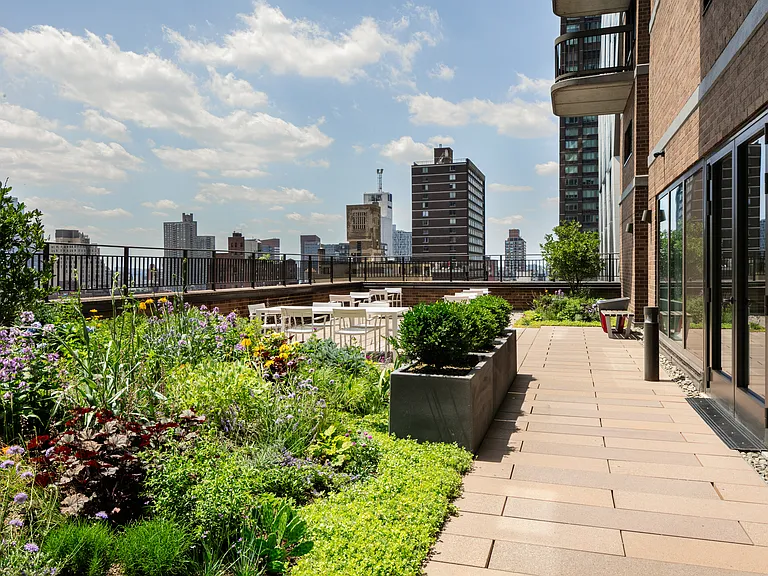 235 W 56th St #36M — Photo 30