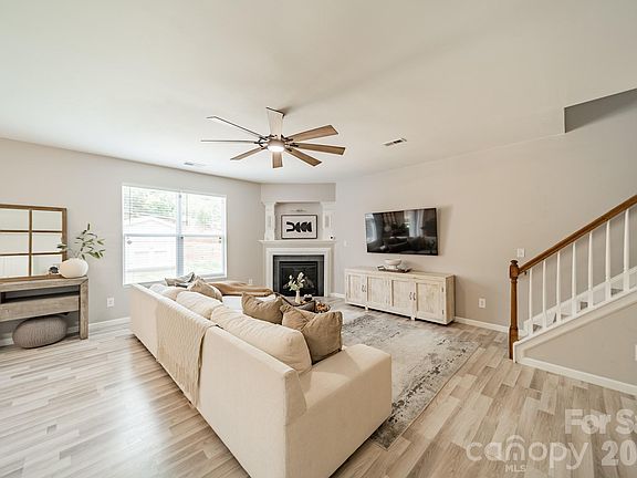 5th image of 12922 Rothe House Rd