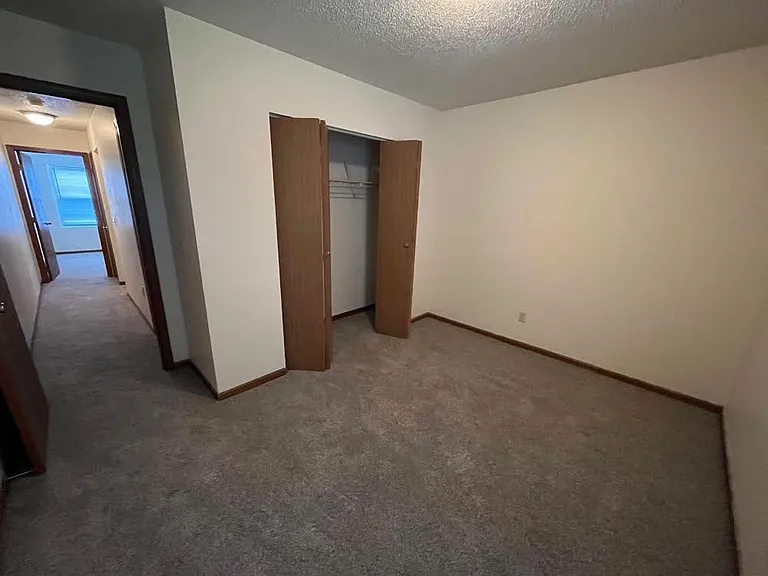 Two bedroom, 1 bathroom, patio — Photo 11