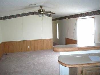 4th image of 413 Palm Castle Dr