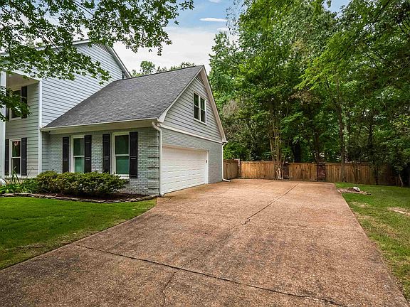 4th image of 3005 Country Place Dr W