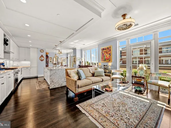 6900 Fleetwood Rd Unit 606, McLean, VA 22101